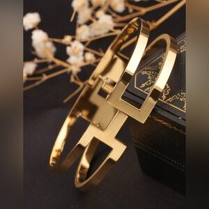 18K Gold Plated Geometric Open Bangle Bracelet